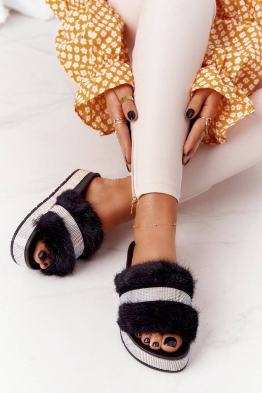 Platform Slippers With Fur And Cubic... Platform Slippers With Fur And Cubic...