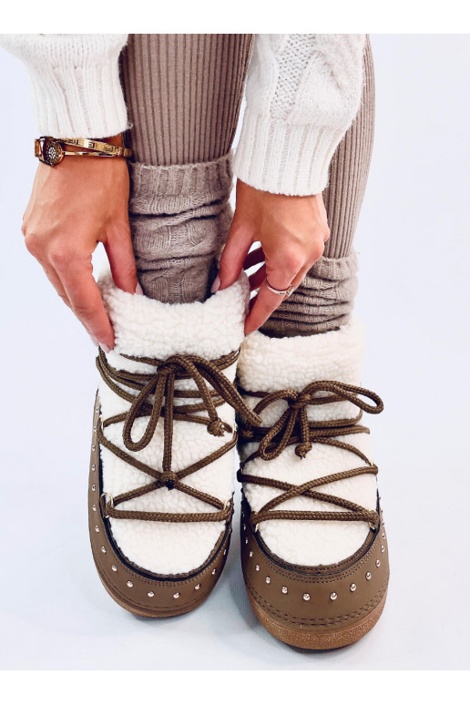 Women's snow boots with sheepskin... Women's snow boots with sheepskin...