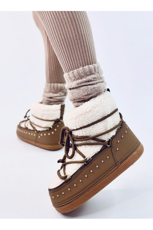 Women's snow boots with sheepskin... Women's snow boots with sheepskin...