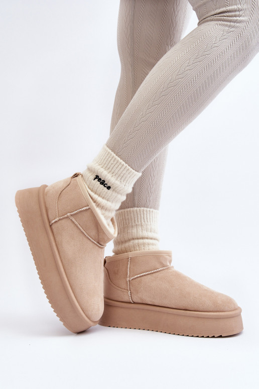 Snow boots with massive sole beige... Snow boots with massive sole beige...