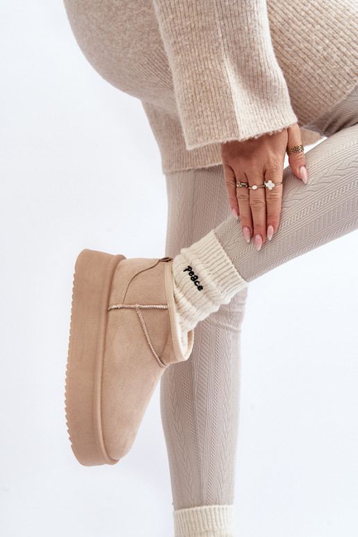 Snow boots with massive sole beige... Snow boots with massive sole beige...