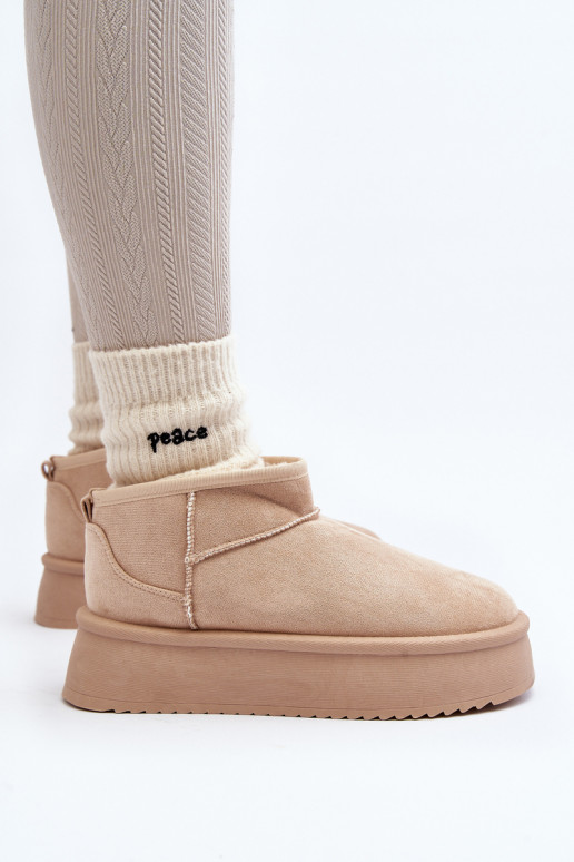 Snow boots with massive sole beige... Snow boots with massive sole beige...