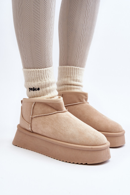 Snow boots with massive sole beige... Snow boots with massive sole beige...