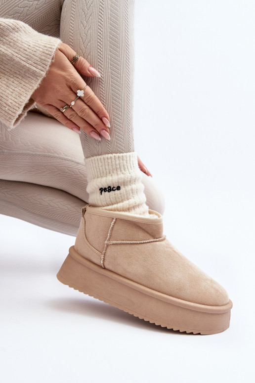 Snow boots with massive sole beige... Snow boots with massive sole beige...