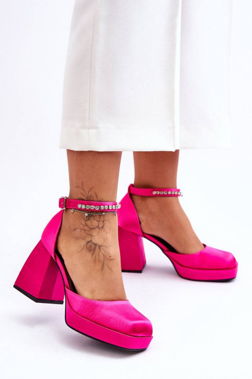 Fashionable Pumps On Massive Heels... Fashionable Pumps On Massive Heels...