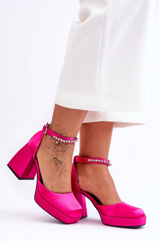 Fashionable Pumps On Massive Heels... Fashionable Pumps On Massive Heels...