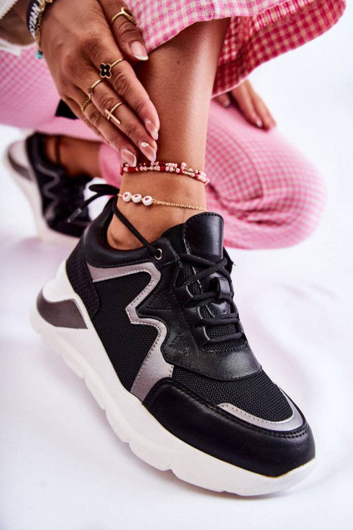 Sneakers modelio batai juodos spalvos... Sneakers modelio batai juodos spalvos...