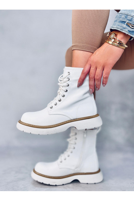 Boots  PEDDY WHITE