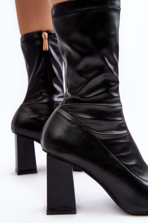 Women's ankle boots with square toe... Women's ankle boots with square toe...