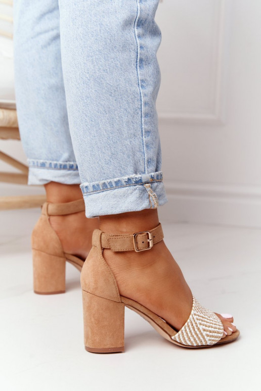 Sandals With Braided Upper On A Bar... Sandals With Braided Upper On A Bar...