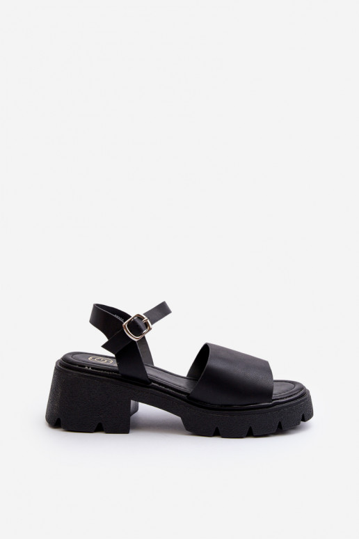 Women's sandals on chunky heel black... Women's sandals on chunky heel black...