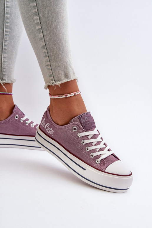 Women's sneakers on a thick sole Lee... Women's sneakers on a thick sole Lee...