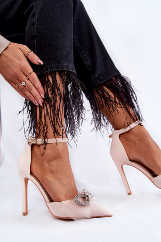 Elegant Pumps On A Pin With A Bow... Elegant Pumps On A Pin With A Bow...