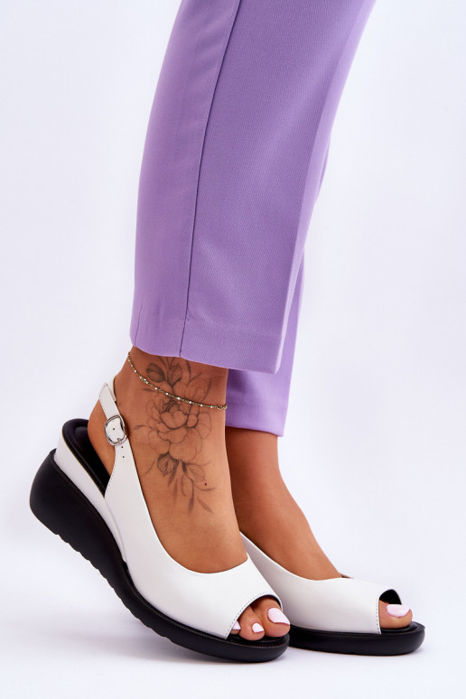 Baltos spalvos basutės  Sergio Leone... Baltos spalvos basutės  Sergio Leone...