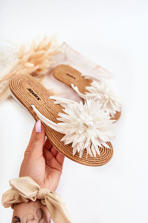 Lightweight slippers in white from... Lightweight slippers in white from...