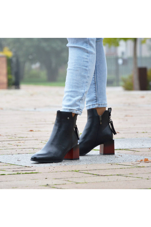 Boots on Chunky Heel with Cutout...