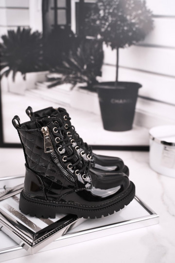 Black lacquered women's boots 2