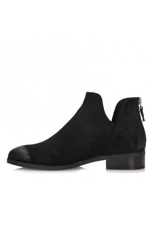 Black of suede boots Chelsea boots... Black of suede boots Chelsea boots...