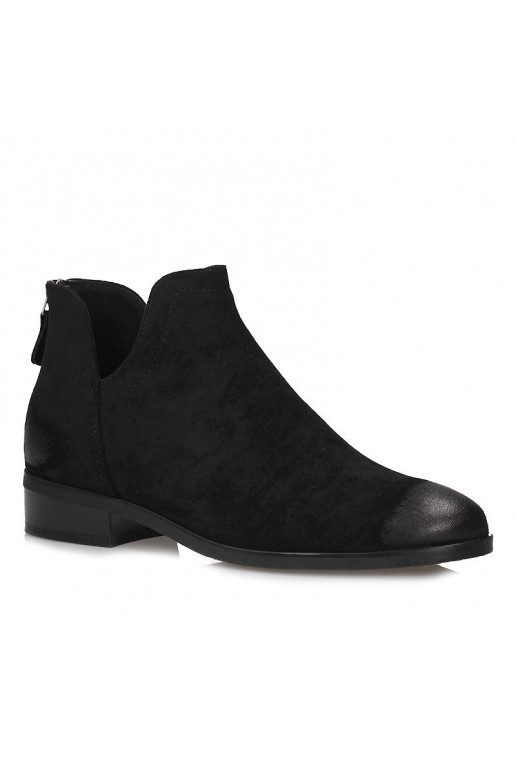 Black of suede boots Chelsea boots... Black of suede boots Chelsea boots...