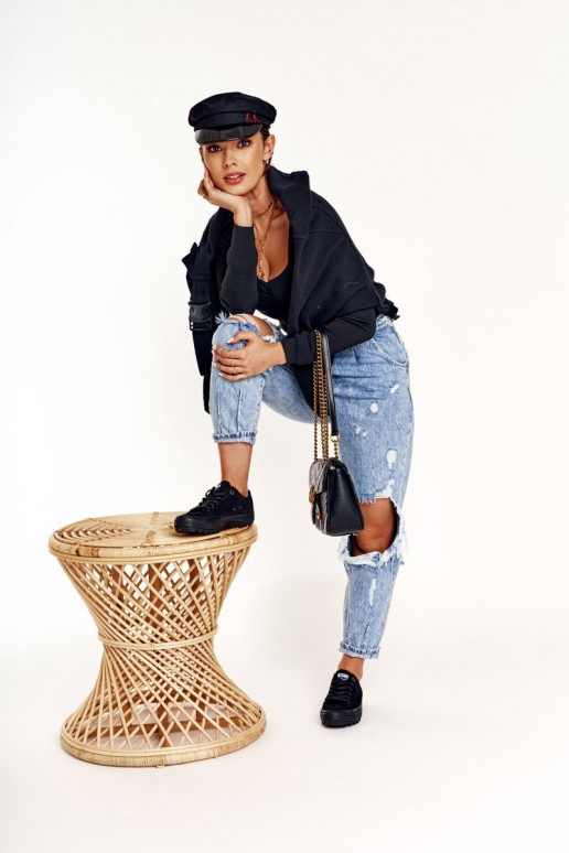 Women's Sneakers On A Chunky Sole BIG... Women's Sneakers On A Chunky Sole BIG...