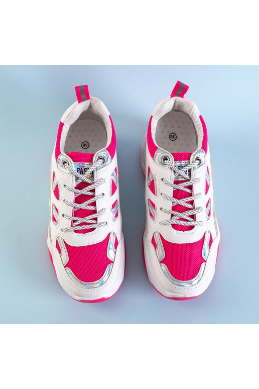 Sneakers modelio batai įvairių spalvų... Sneakers modelio batai įvairių spalvų...