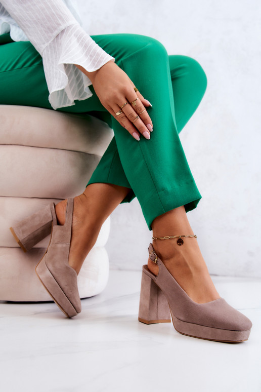 Suede pumps shoes Beige Suede pumps shoes Beige