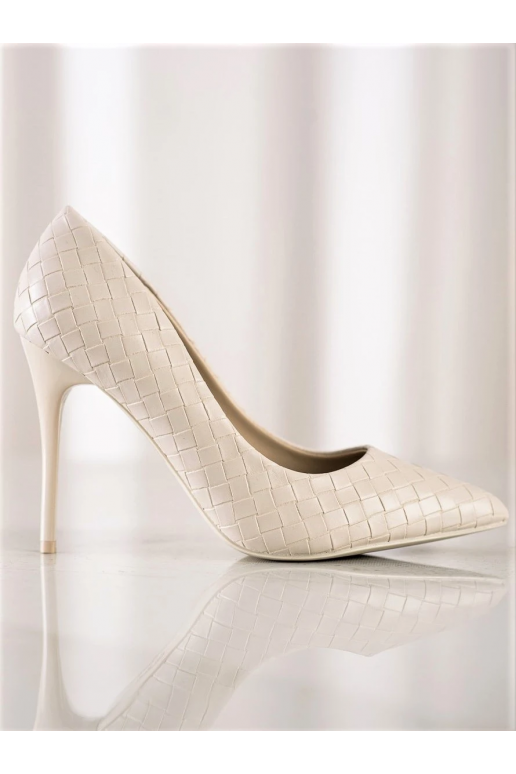 high-heeled shoes