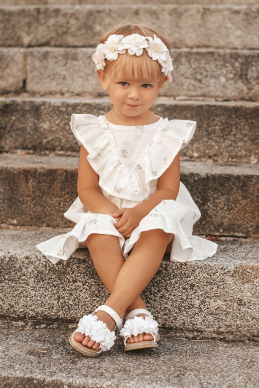 Sandals for children with flowers in... Sandals for children with flowers in...