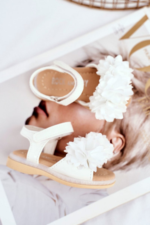 Sandals for children with flowers in... Sandals for children with flowers in...