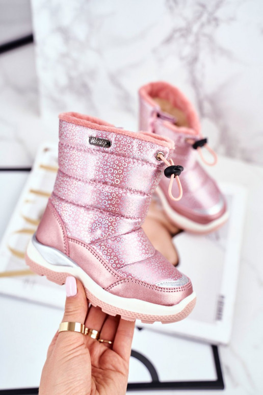 Children's snow boots in pink color Children's snow boots in pink color