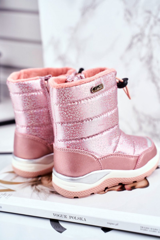 Children's snow boots in pink color Children's snow boots in pink color