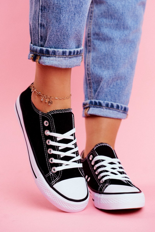 Women's Classic Sneakers Black With White Sole Omerta