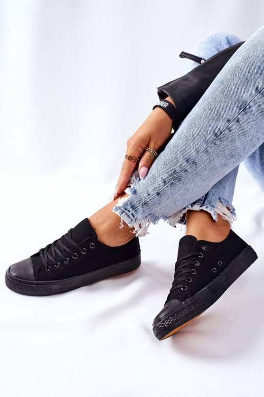 Women's Classic Sneakers Black Omerta