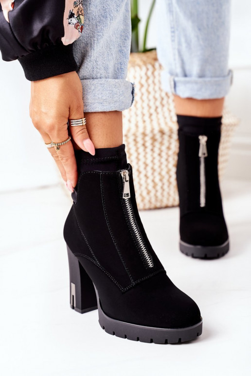 Insulated Boots On A Block Heel Black Wonder Woman Insulated Boots On A Block Heel Black Wonder Woman