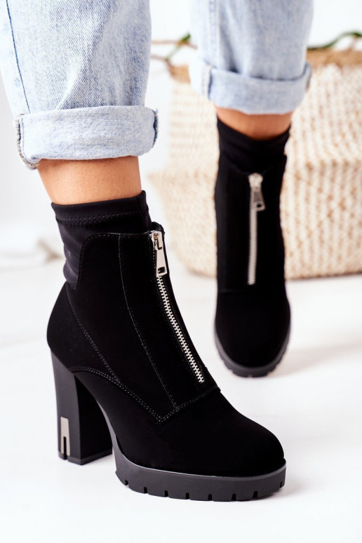 Insulated Boots On A Block Heel Black Wonder Woman Insulated Boots On A Block Heel Black Wonder Woman