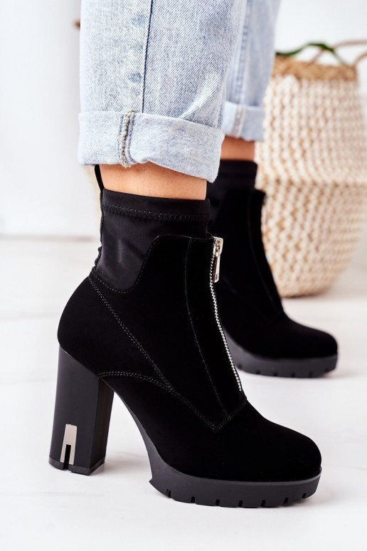 Insulated Boots On A Block Heel Black Wonder Woman Insulated Boots On A Block Heel Black Wonder Woman