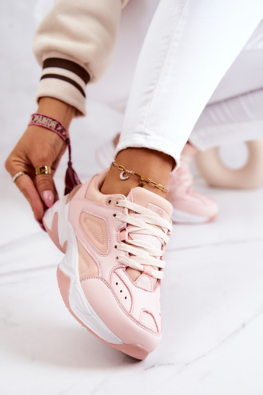 Women's sports shoes tied with pink Hassie Women's sports shoes tied with pink Hassie