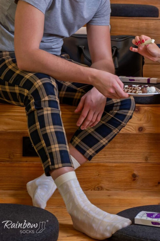 Rainbow Socks White Chocolate 1 Pair