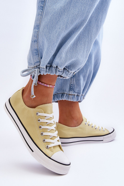 Classic Low Women's Sneakers Yellow Vegas Classic Low Women's Sneakers Yellow Vegas