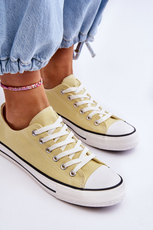 Classic Low Women's Sneakers Yellow Vegas Classic Low Women's Sneakers Yellow Vegas