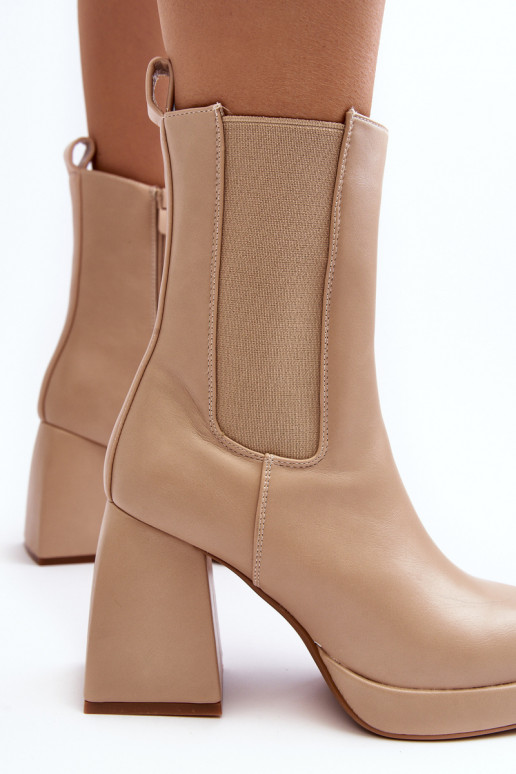 Women's boots with a platform in beige color Stelares