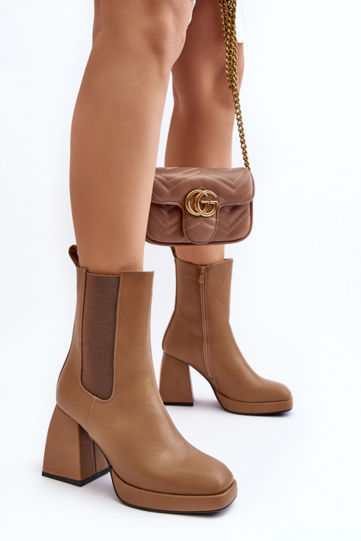 Women's boots with a platform in brown color Stelares Women's boots with a platform in brown color Stelares