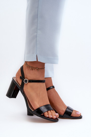 Black Sandals with Heel Glindra 2