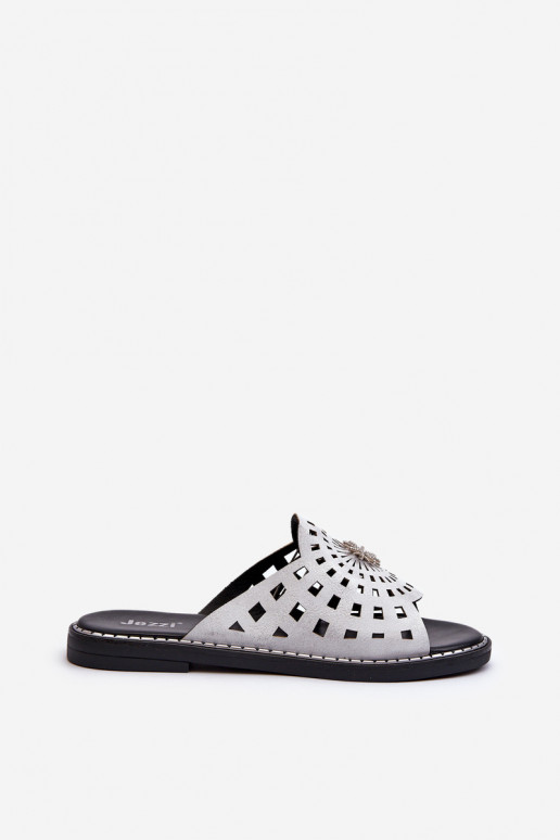 Shiny Women's Flat Sandals with Silver Ornament Ebirena