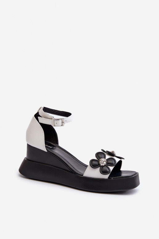 Women's Platform and Wedge Sandals with Flowers White Foviana Women's Platform and Wedge Sandals with Flowers White Foviana