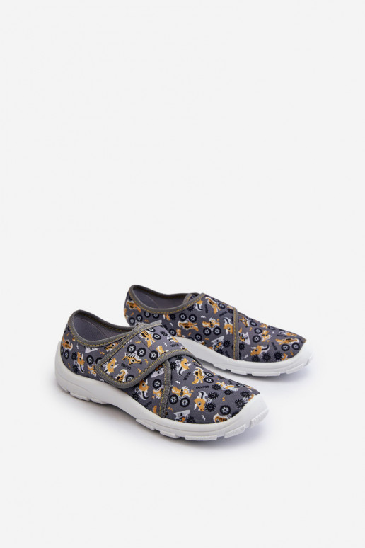 Comfortable Boy's Slippers with Velcro Befado 974Y552 Grey Comfortable Boy's Slippers with Velcro Befado 974Y552 Grey