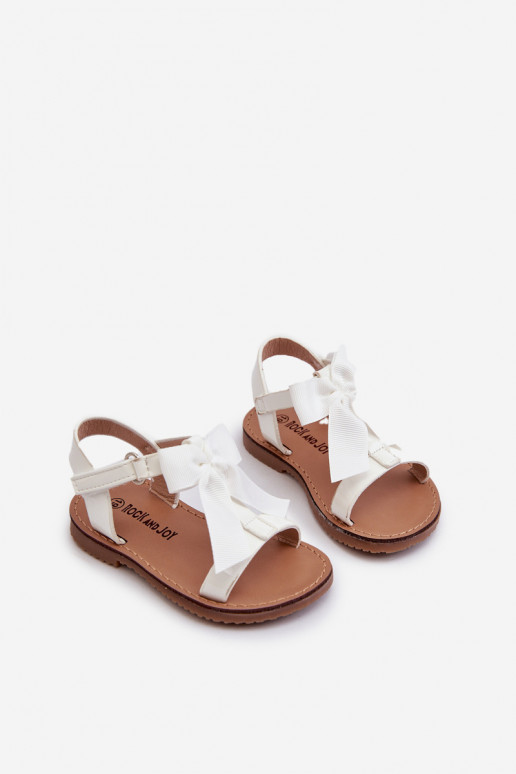 White Kids' Patent Sandals with Bow and Velcro Strap Joratia White Kids' Patent Sandals with Bow and Velcro Strap Joratia