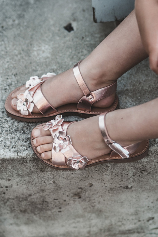 Children's Sandals Adorned with Flowers Fastened with Velcro Pink Fagossa