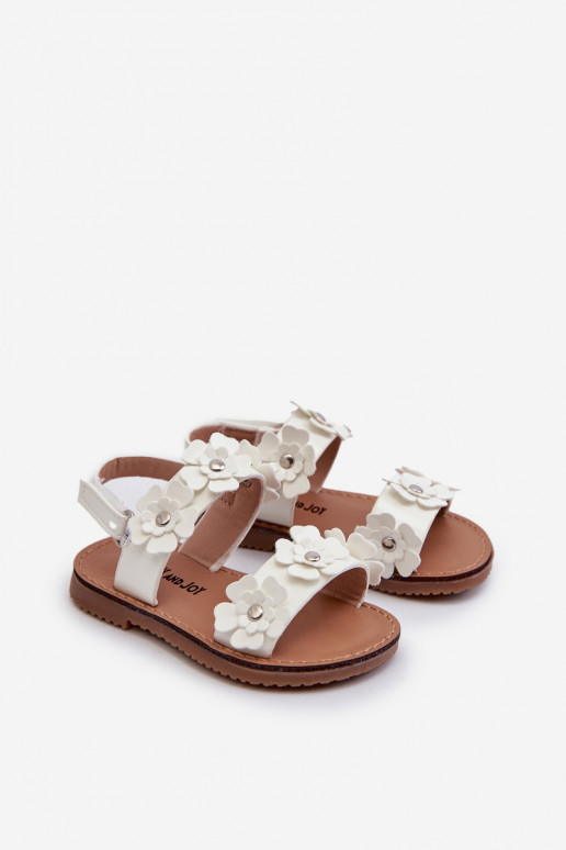 White Children's Patent Sandals Adorned with Flowers Tinette