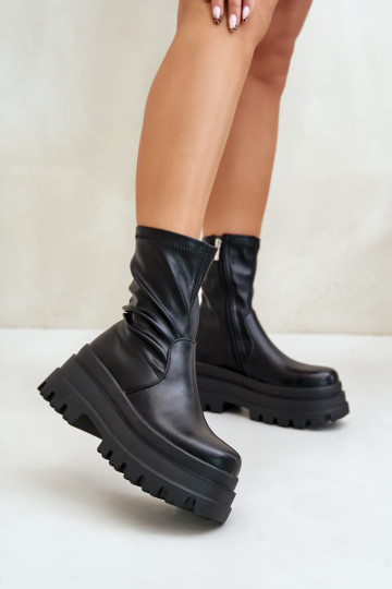 Boots On Massive Platform Black Florinara 2